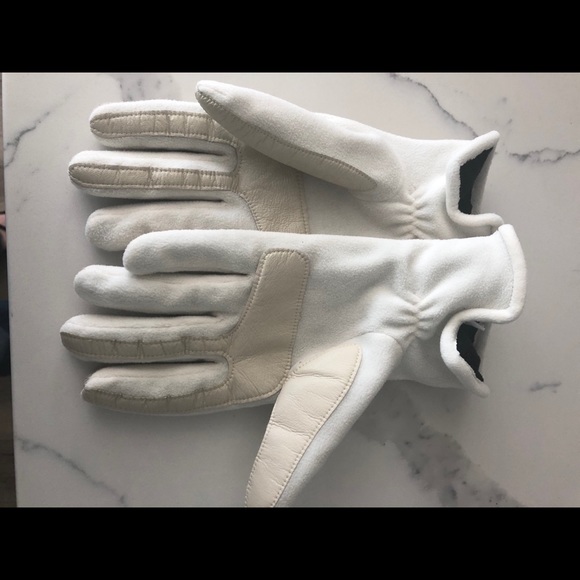 Lot of 2 Ivory ISOTONER Gloves with Smart Touch - Picture 8 of 13